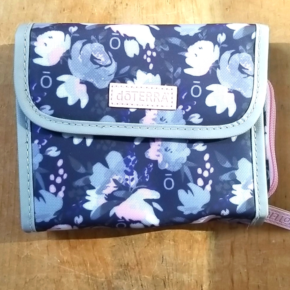 doTERRA Fleur Essential oil Case